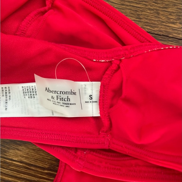 Abercrombie Twist Front Bikini Top and Side Tie Bottoms (s top m bottoms) - Picture 4 of 7